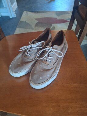 G.H. Bass & Co Women's Star Sneakers